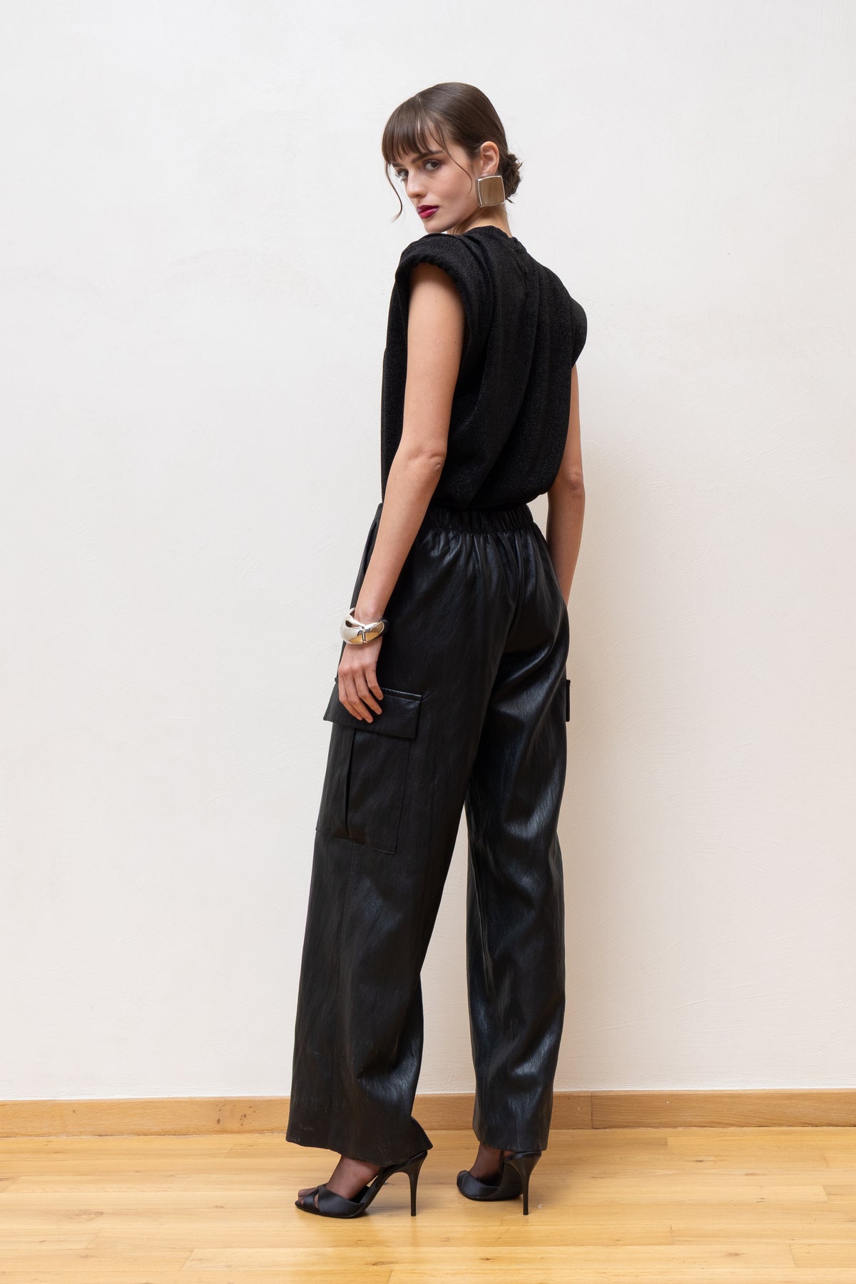  STAGE STRUCTURED SHOULDER TOP BLACK - Vesta Donna 