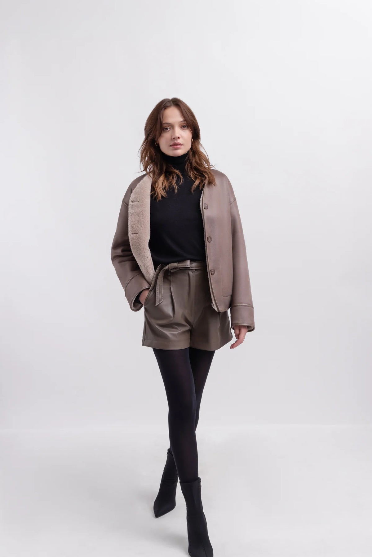 SHELLY ECO LEATHER SHORTS - Vesta Donna 
