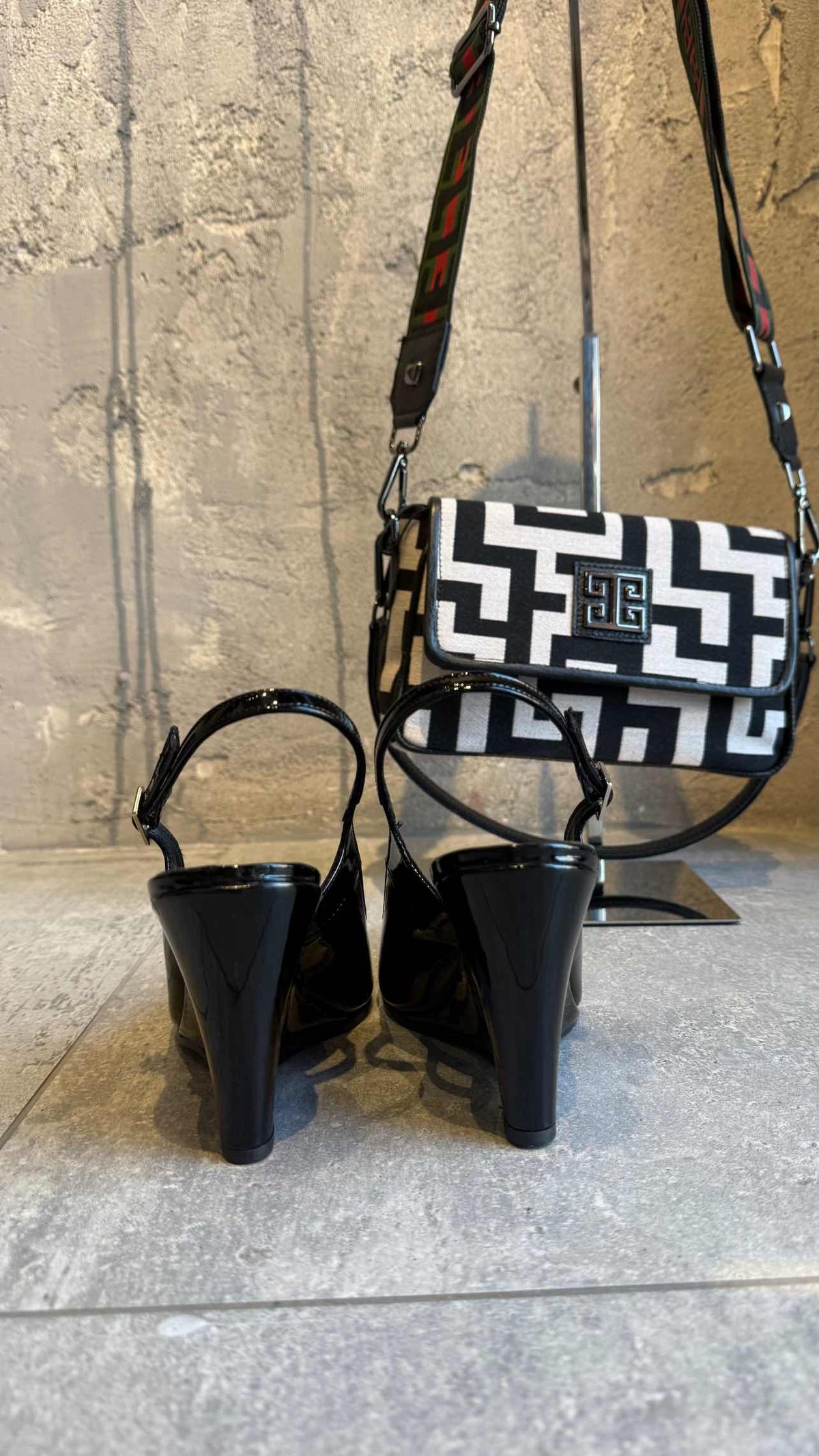 MARGO BLACK PATTERN LEATHER HEELS - Vesta Donna 
